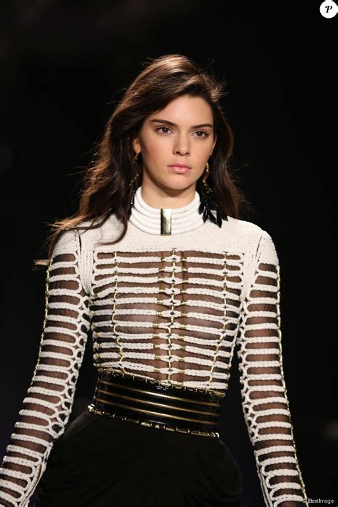 Kendall Jenner défile pour le show Alaia à New York 